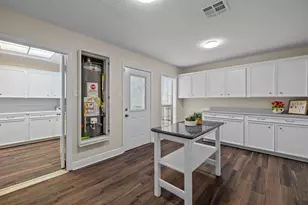 1400 Oak Hollow Dr, Dickinson, TX 77539 - Photo 19