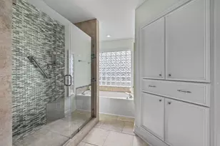 1400 Oak Hollow Dr, Dickinson, TX 77539 - Photo 29