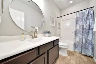 911 River Crossing Dr, Conroe, TX 77384 - Photo 27