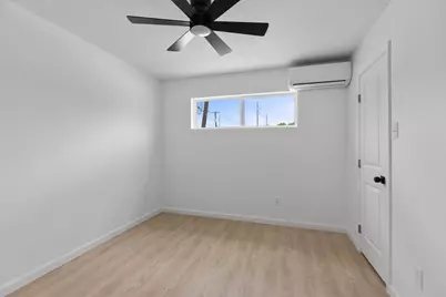 6840 Fairway Drive #14, Houston, TX 77087 - Photo 13