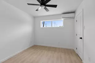 6840 Fairway Dr, Houston, TX 77087 - Photo 13