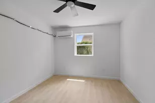 6840 Fairway Dr, Houston, TX 77087 - Photo 17