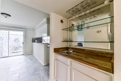 5917 Fairdale Lane #10, Houston, TX 77057 - Photo 7