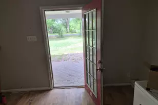 916 Brook Forest Dr, Conroe, TX 77385 - Photo 7