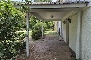 916 Brook Forest Dr, Conroe, TX 77385 - Photo 3