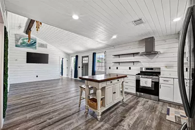 1090 A Williams Ln, Kemah, TX 77565 - Photo 5