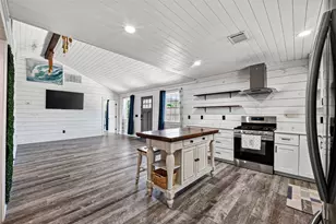 1090 A Williams Ln, Kemah, TX 77565 - Photo 5