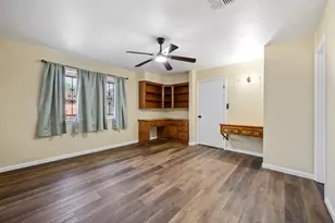 4910 Teton St, Houston, TX 77033 - Photo 17