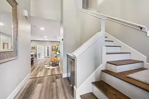 727 Bunker Hill Rd, Houston, TX 77024 - Photo 3