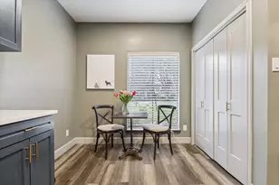 727 Bunker Hill Rd, Houston, TX 77024 - Photo 7