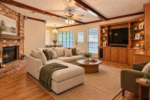 12314 Dorrance Ln, Meadows Place, TX 77477 - Photo 5
