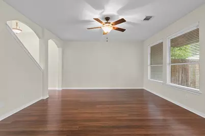 142 W Burberry Circle, The Woodlands, TX 77384 - Photo 11