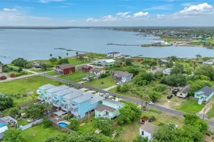 1031 15th St, Dickinson, TX 77539 - Photo 45