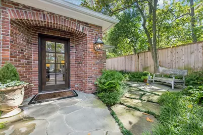 28 E Broad Oaks Drive, Houston, TX 77056 - Photo 7
