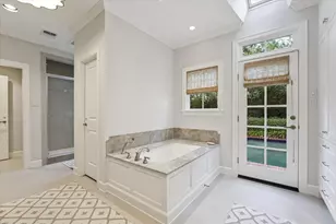 28 E Broad Oaks Dr, Houston, TX 77056 - Photo 21