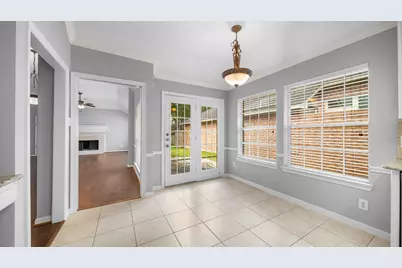 58 W Sienna Place, The Woodlands, TX 77382 - Photo 11
