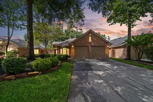 58 W Sienna Pl, The Woodlands, TX 77382 - Photo 1