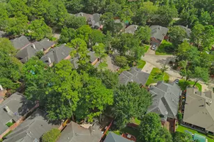 58 W Sienna Pl, The Woodlands, TX 77382 - Photo 27