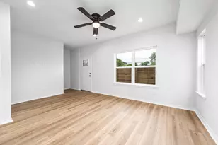 783 Fortune St, Houston, TX 77088 - Photo 7