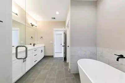 5214 Pinemont Creek Lane, Houston, TX 77018 - Photo 23