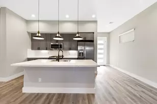 5214 Pinemont Creek Ln, Houston, TX 77018 - Photo 9