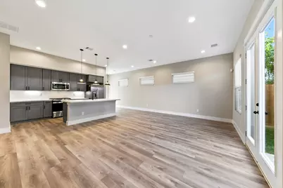 5214 Pinemont Creek Lane, Houston, TX 77018 - Photo 7