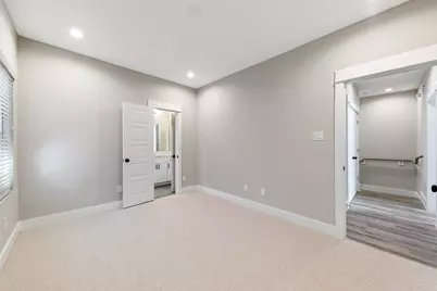 5214 Pinemont Creek Lane, Houston, TX 77018 - Photo 31