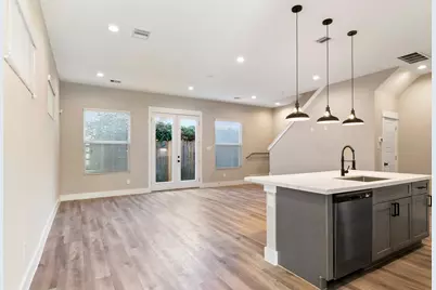 5214 Pinemont Creek Lane, Houston, TX 77018 - Photo 3