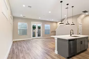 5214 Pinemont Creek Ln, Houston, TX 77018 - Photo 3