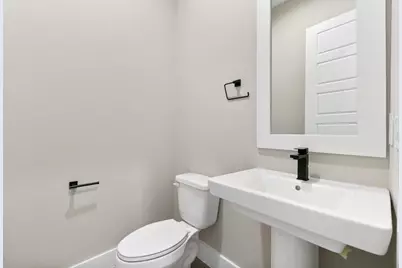 5214 Pinemont Creek Lane, Houston, TX 77018 - Photo 15