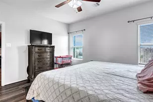 9830 Yanet Grove Ln, Houston, TX 77044 - Photo 13