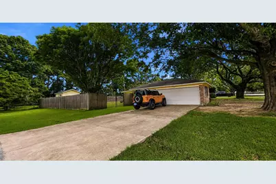 5815 Scenic Drive, Beaumont, TX 77713 - Photo 19