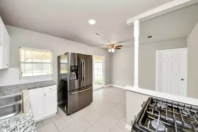 1412 Greenbriar Avenue, Pasadena, TX 77502 - Photo 13