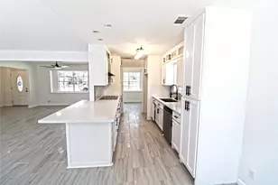9211 Blankenship Dr, Houston, TX 77080 - Photo 7