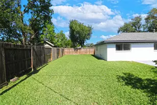 9211 Blankenship Dr, Houston, TX 77080 - Photo 25