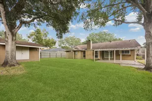 1407 Quail Hollow, Sealy, TX 77474 - Photo 15