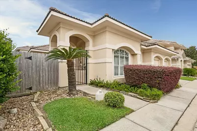 316 Harborside Circle, League City, TX 77565 - Photo 5