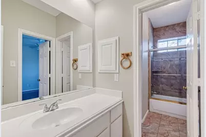 3910 S Beechwood Court, Houston, TX 77059 - Photo 23