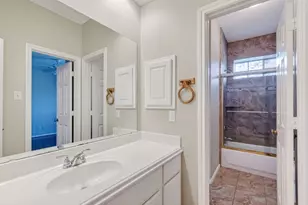 3910 S Beechwood Ct, Houston, TX 77059 - Photo 23
