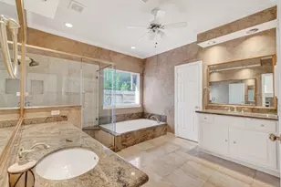 3910 S Beechwood Ct, Houston, TX 77059 - Photo 17