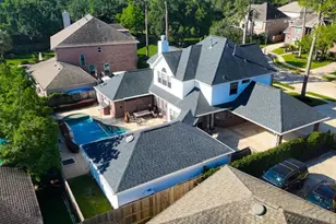 3910 S Beechwood Ct, Houston, TX 77059 - Photo 47