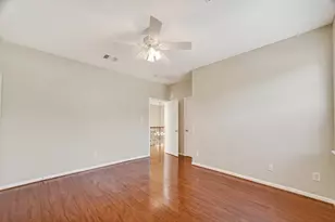 3910 S Beechwood Ct, Houston, TX 77059 - Photo 41