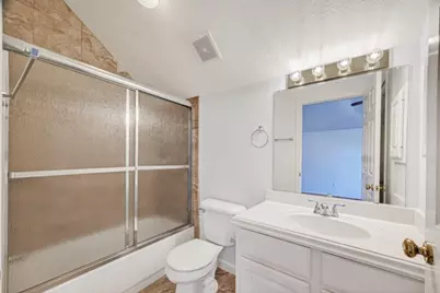 3910 S Beechwood Court, Houston, TX 77059 - Photo 43