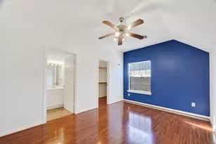 3910 S Beechwood Ct, Houston, TX 77059 - Photo 45