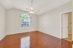 3910 S Beechwood Ct, Houston, TX 77059 - Photo 37