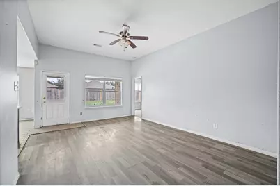 907 Marigold Road, Baytown, TX 77521 - Photo 13