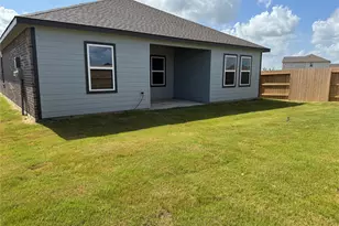 3118 Tanzanite Chase Dr, Angleton, TX 77515 - Photo 3