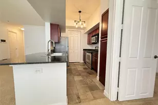 7575 Kirby Dr, Houston, TX 77030 - Photo 7