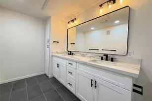 7575 Kirby Dr, Houston, TX 77030 - Photo 13