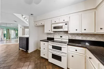 1829 Bering Drive #24, Houston, TX 77057 - Photo 9